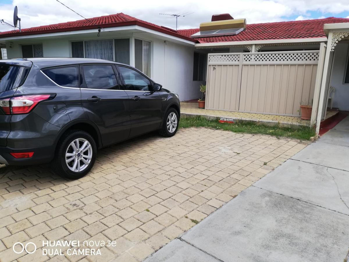 Cozy Inn Perth Bagian luar foto